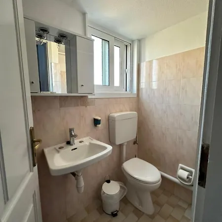 Rena's Garden Апарт-отель