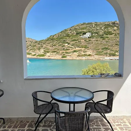 Апарт-отель Rena's Garden 3*