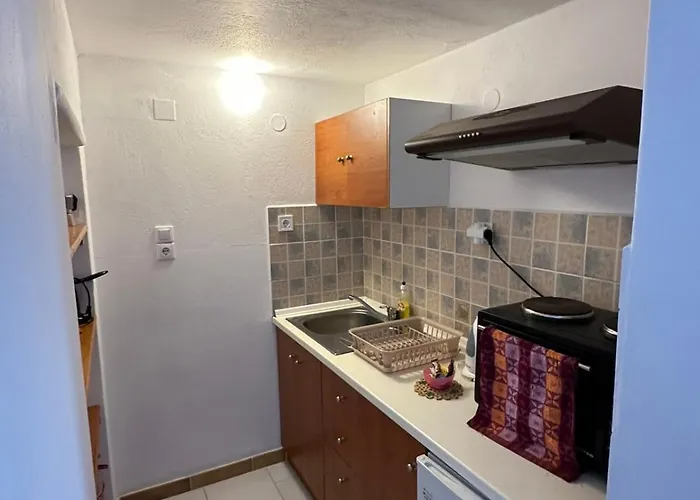 Rena's Garden Apartmanhotel 3*